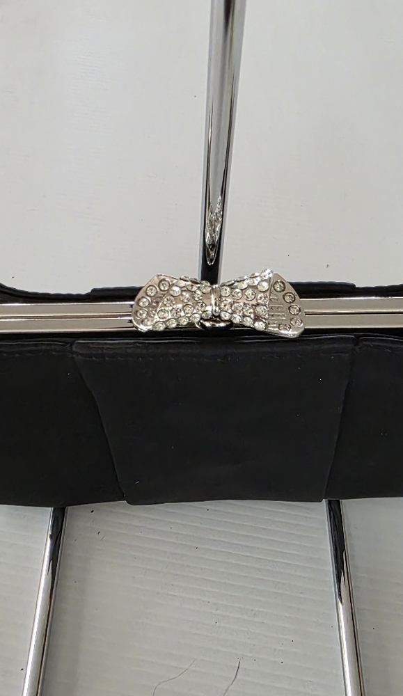 Vintage Elegant Rhinsetone Bow Black Satin Clutch with Silver Accents